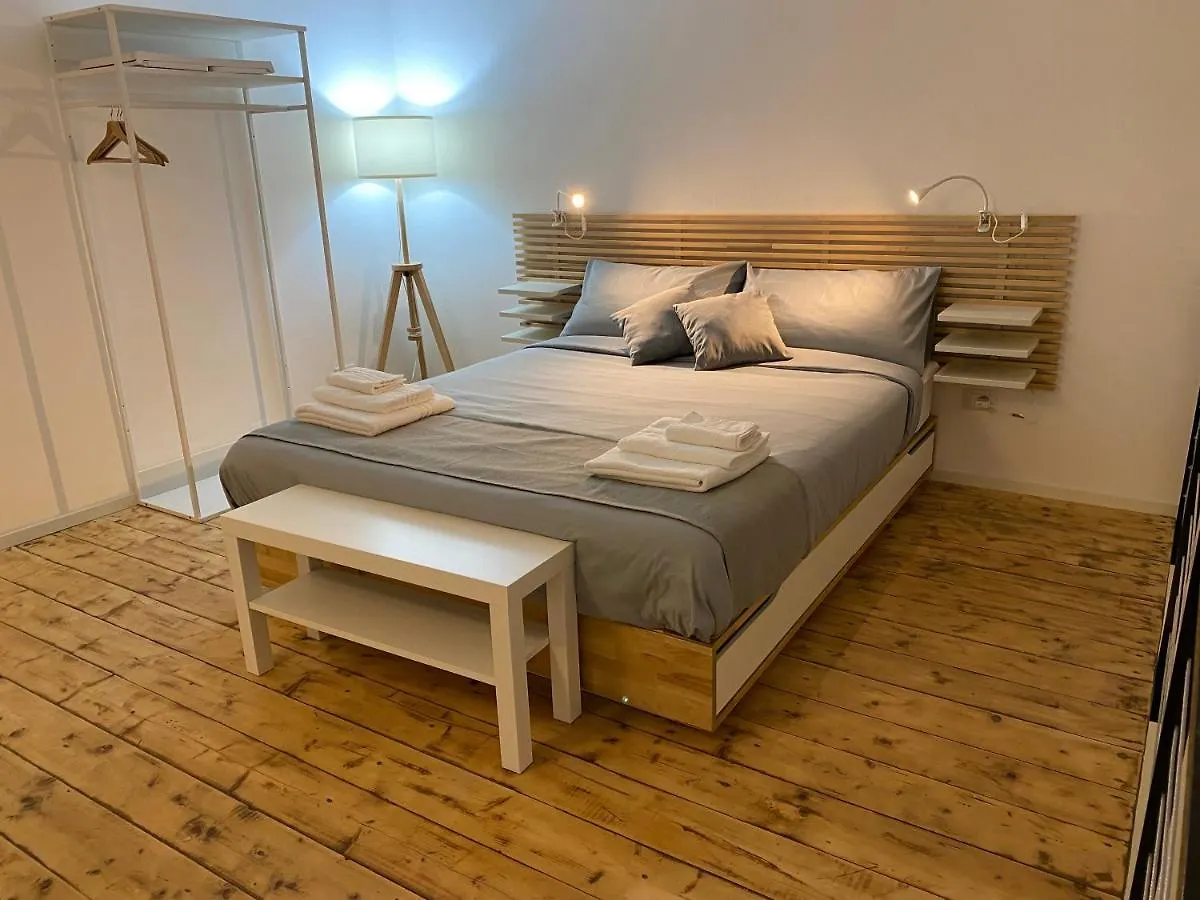Palazzo Caltagirone Suite パレルモ 0*,