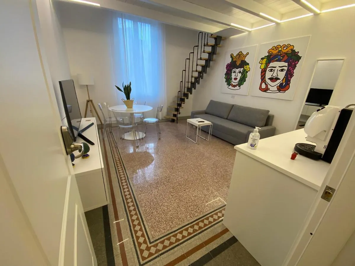 Palazzo Caltagirone Suite Palermo 0*,  Włochy