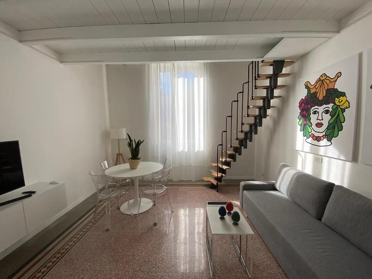 Palazzo Caltagirone Suite Палермо 0*,